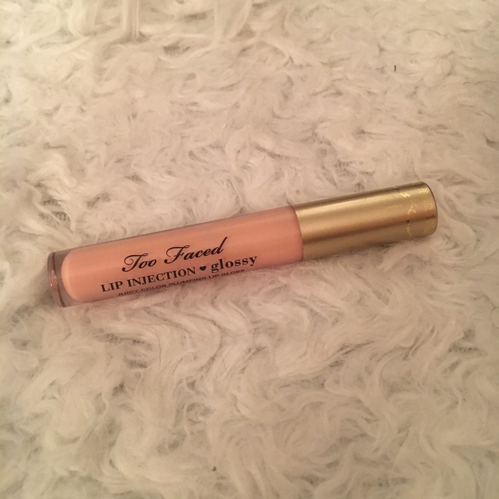 Too faced lip injection lip gloss